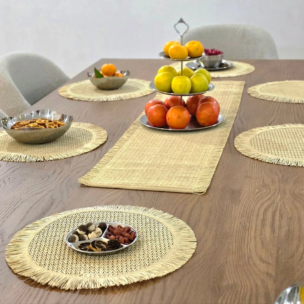 6 sets sous plats ronds en "RAFFIA " avec chemin de table assorti 120 CM