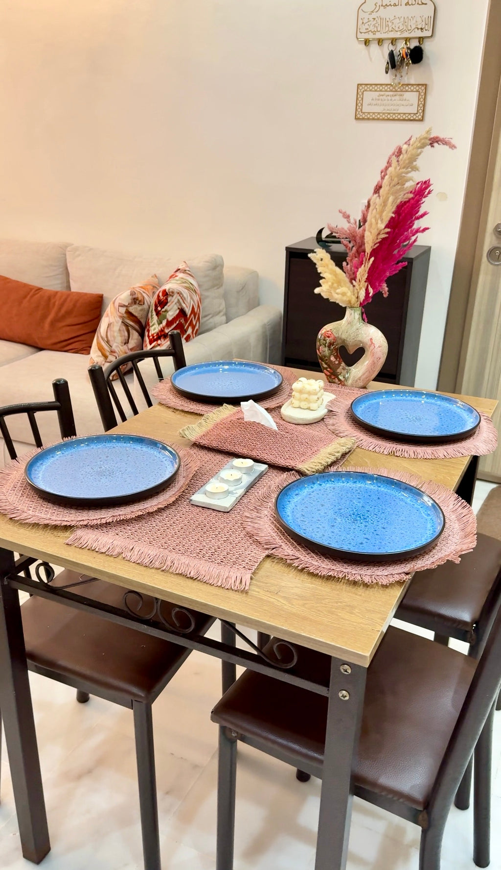 Set de table en raphia naturel – 6 pièces avec chemin de table et porte-serviettes