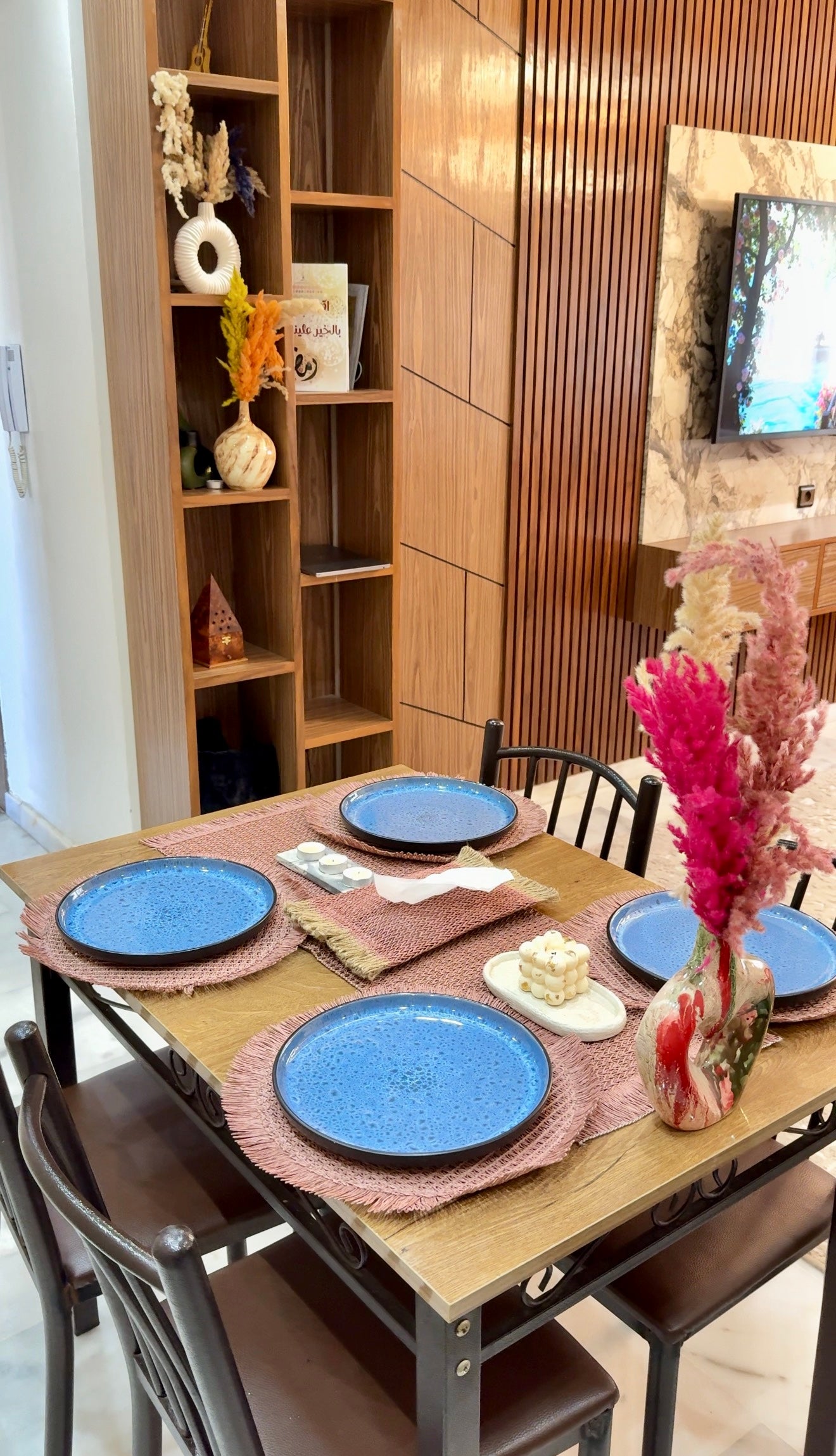 Set de table en raphia naturel – 6 pièces avec chemin de table et porte-serviettes